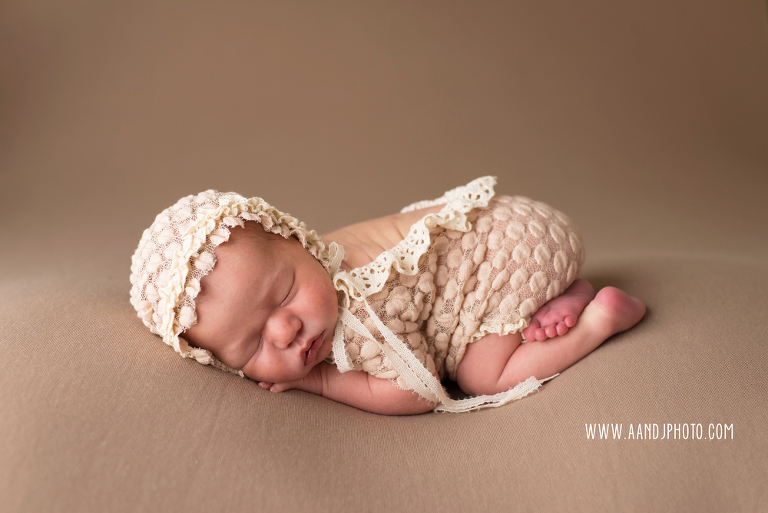 Photographed by A & J Photography, posed by Blossom Workshop