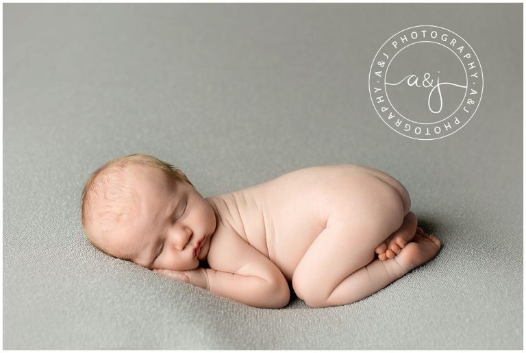 central-coast-photographer-captures-newborn-boy