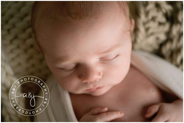 newborn-boy-close-up-photo