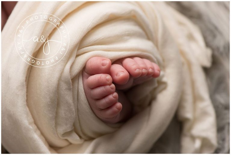 baby-toes-details