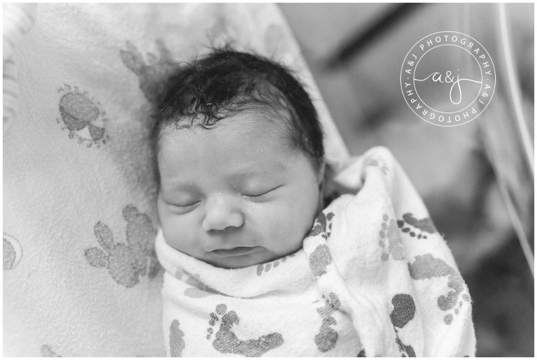 black-white-baby-picture