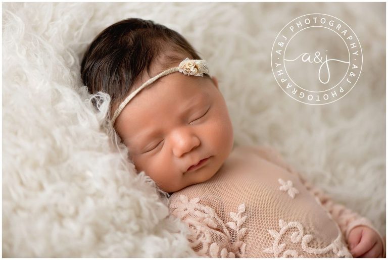 newborn-baby-girl-photo