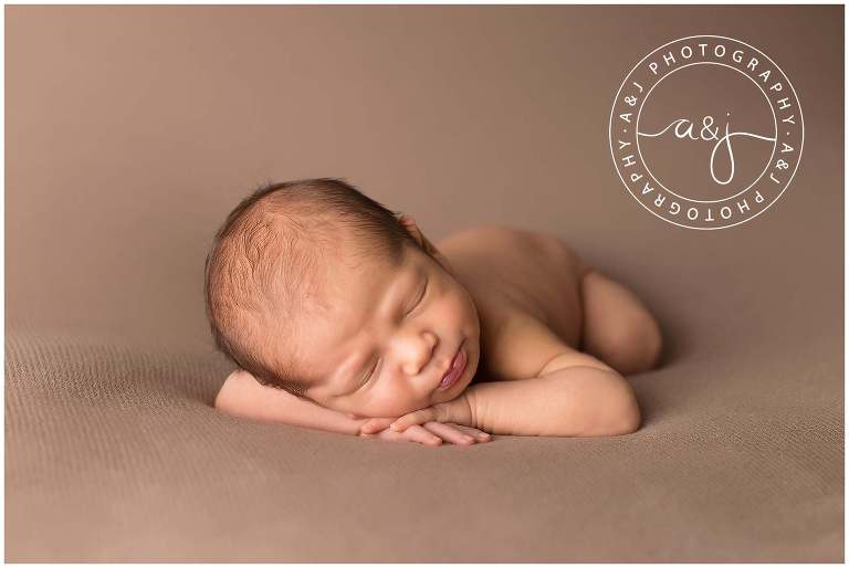 santa-barbara-photographer-captures-newborn