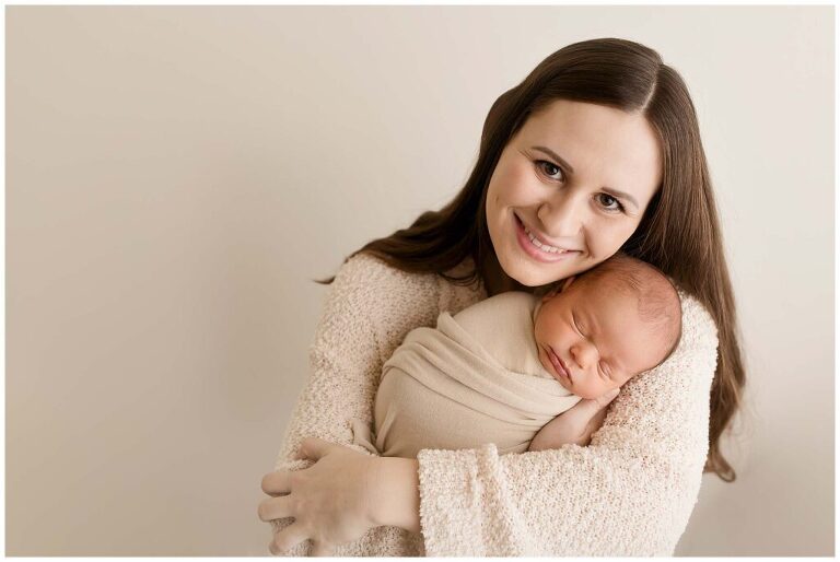 solvang-newborn-photographer-mom-baby